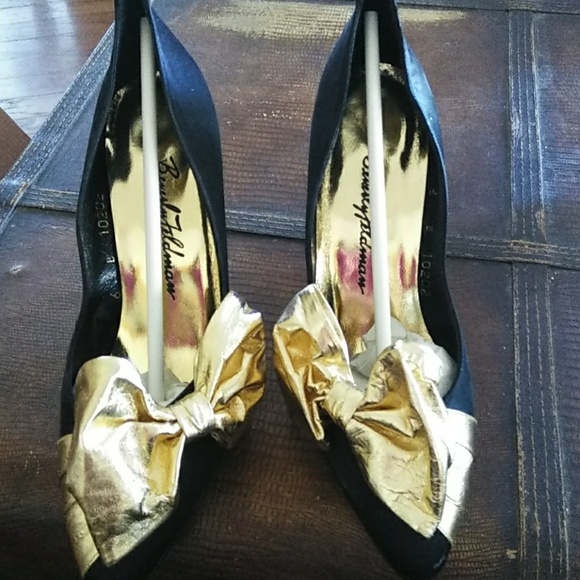 Beverly Feldman Shoes - (🎉🎊host pick 3•31•2020) vintage Beverly feldman
New out of box